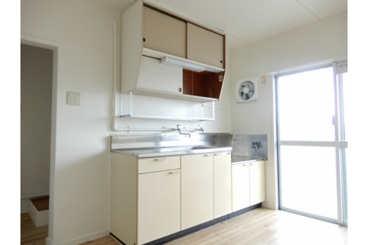2DK Apartment, Japan — image 16