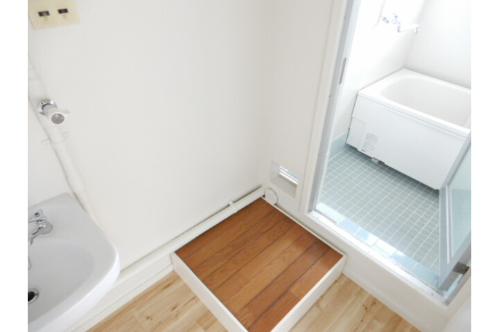 2DK Apartment, Japan — image 17