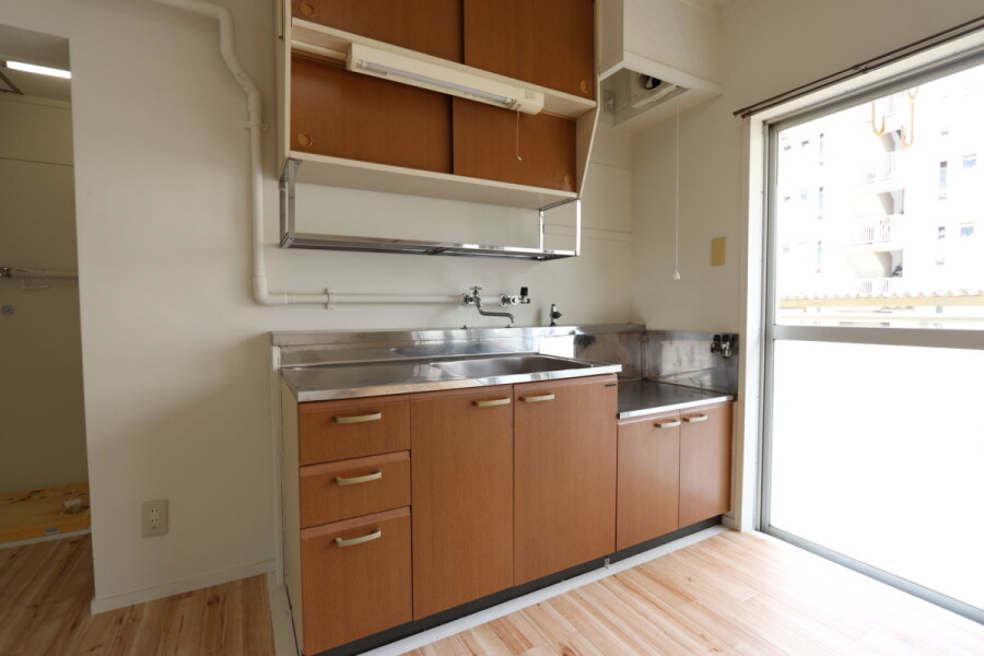 2DK Apartment, Japan — image 7