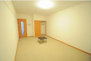 1K Apartment, Japan — image 2