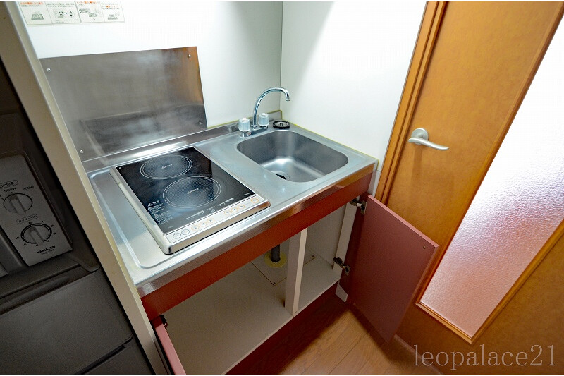 1K Apartment, Japan — image 4