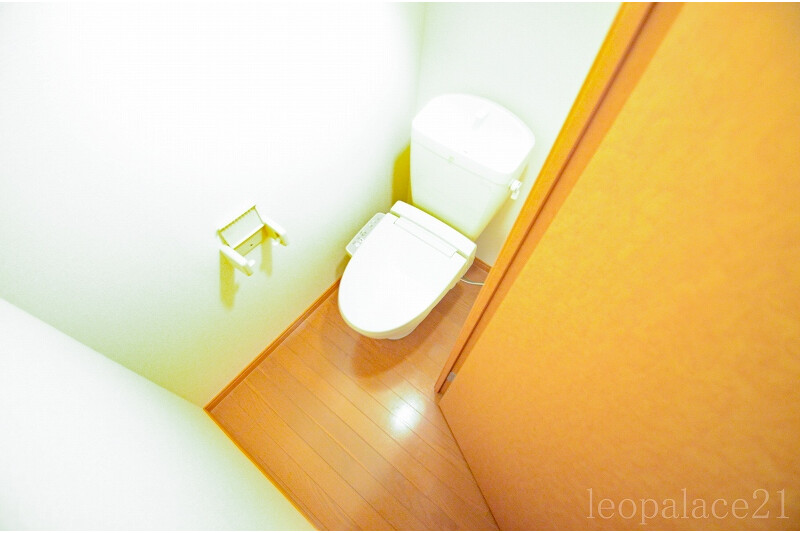 1K Apartment, Japan — image 6
