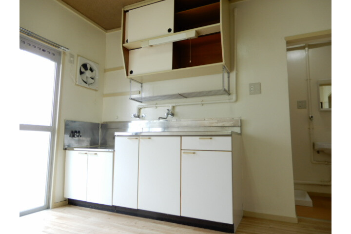 2DK Apartment, Japan — image 7